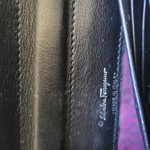 Salvatore Ferragamo Black and Silver Large Wallet Sleek Design - Picture 6 of 9